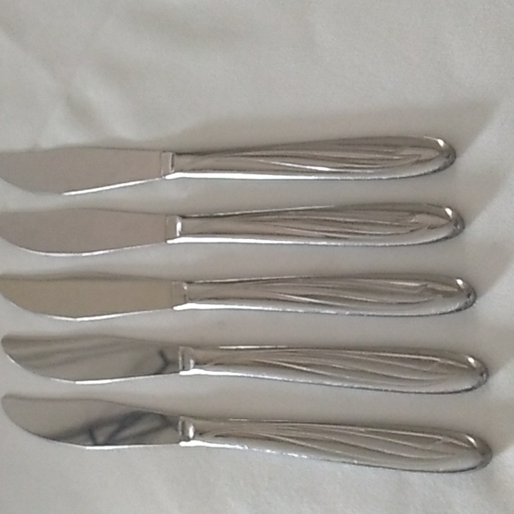 Superior Stainless Dynamic 5 Dinner Knives